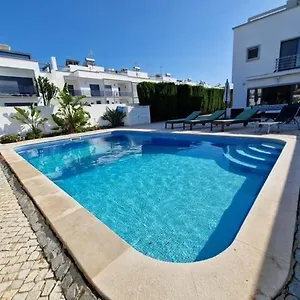 https://beachfront-housemanta-rotaalgarve.hotelaalgarve.com